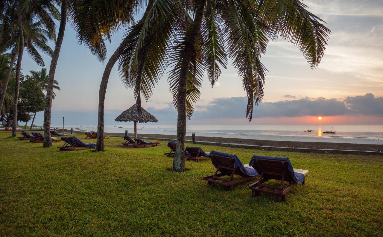 Neptune Paradise Beach Resort & Spa Galu Esterno foto
