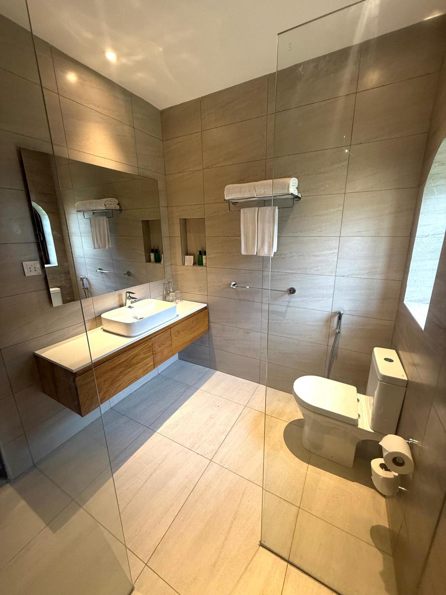 Neptune Paradise Beach Resort & Spa Galu Esterno foto