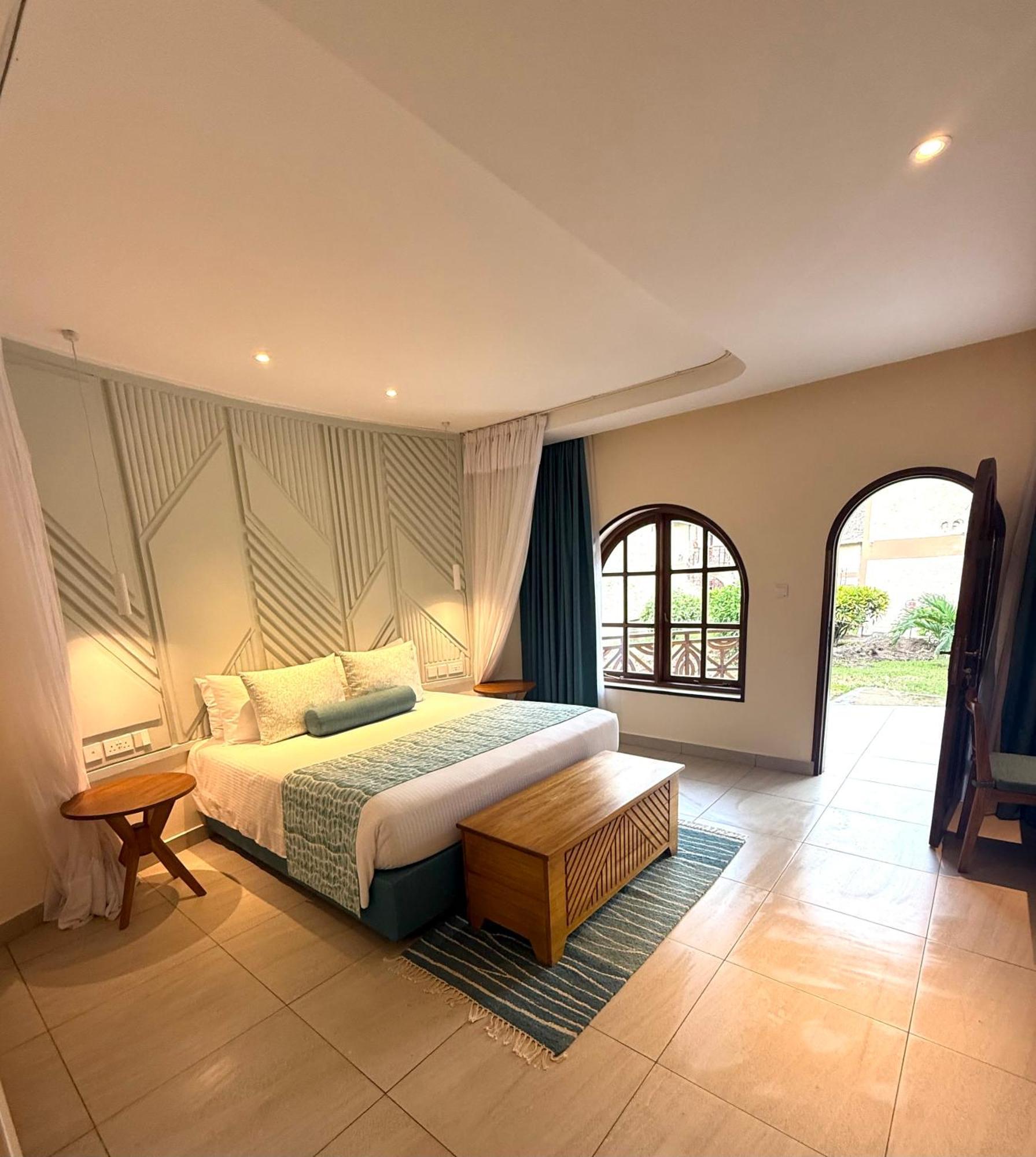 Neptune Paradise Beach Resort & Spa Galu Esterno foto
