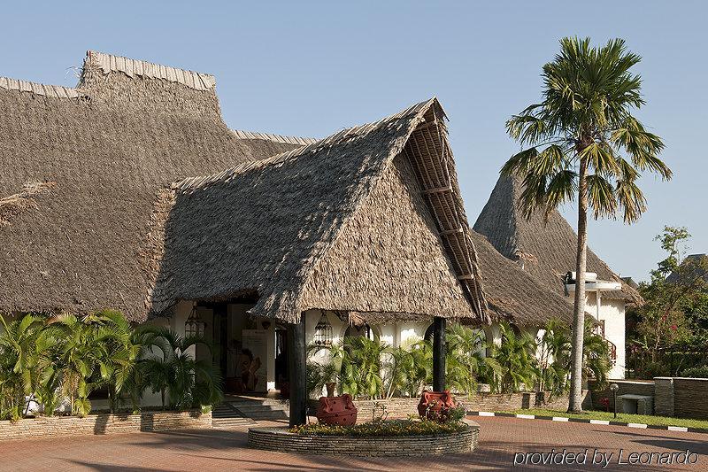 Neptune Paradise Beach Resort & Spa Galu Esterno foto