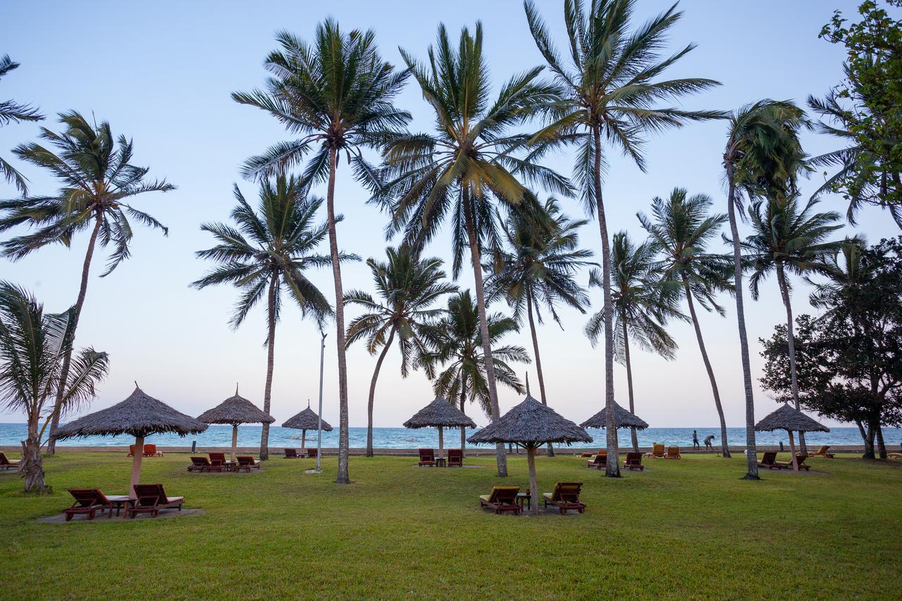 Neptune Paradise Beach Resort & Spa Galu Esterno foto