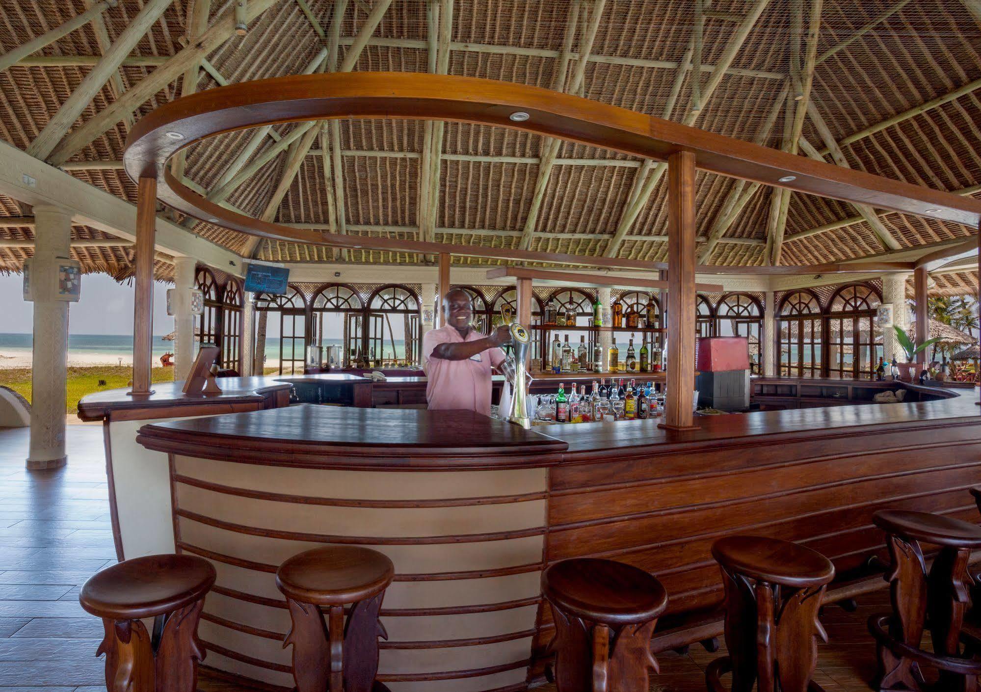 Neptune Paradise Beach Resort & Spa Galu Esterno foto