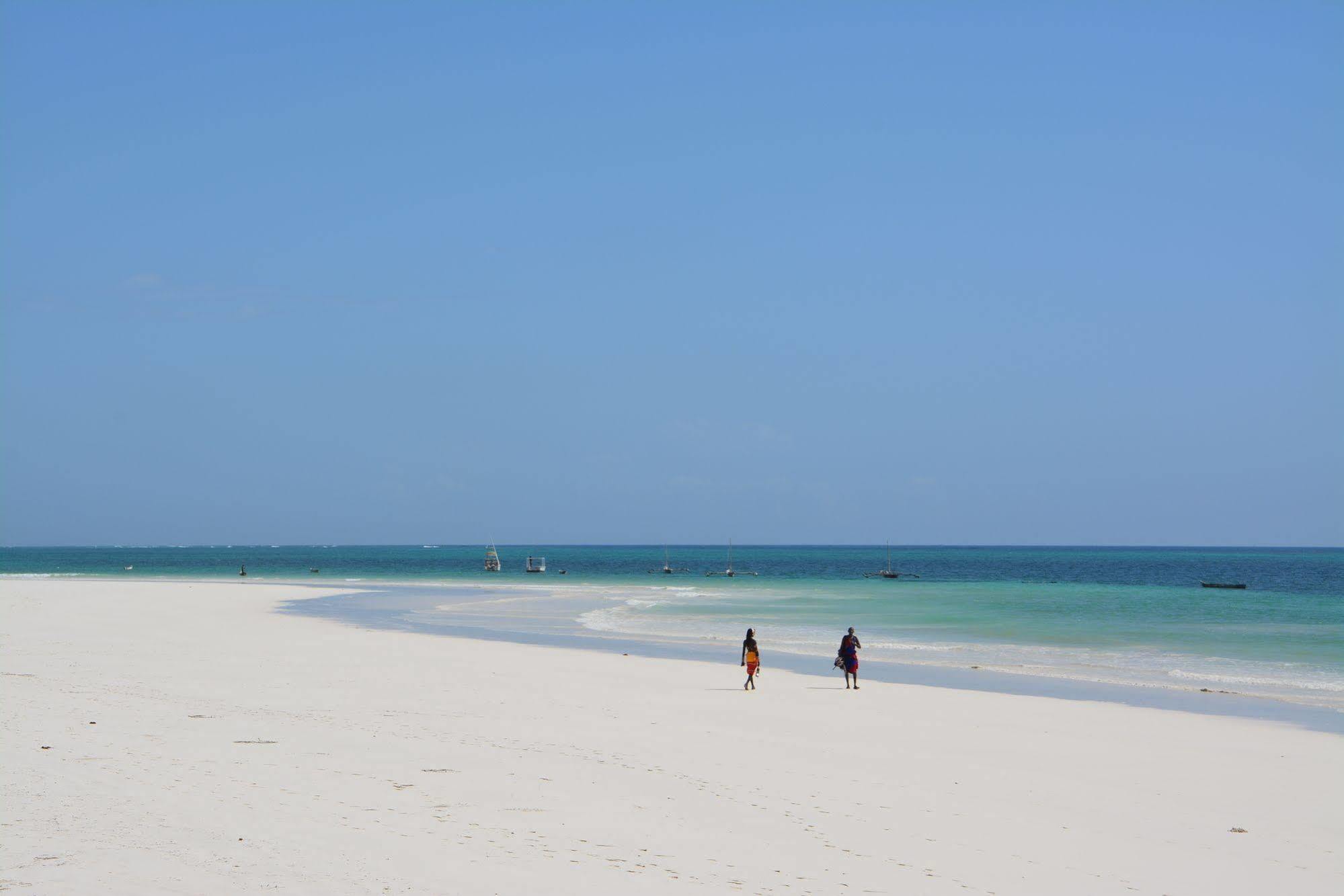 Neptune Paradise Beach Resort & Spa Galu Esterno foto