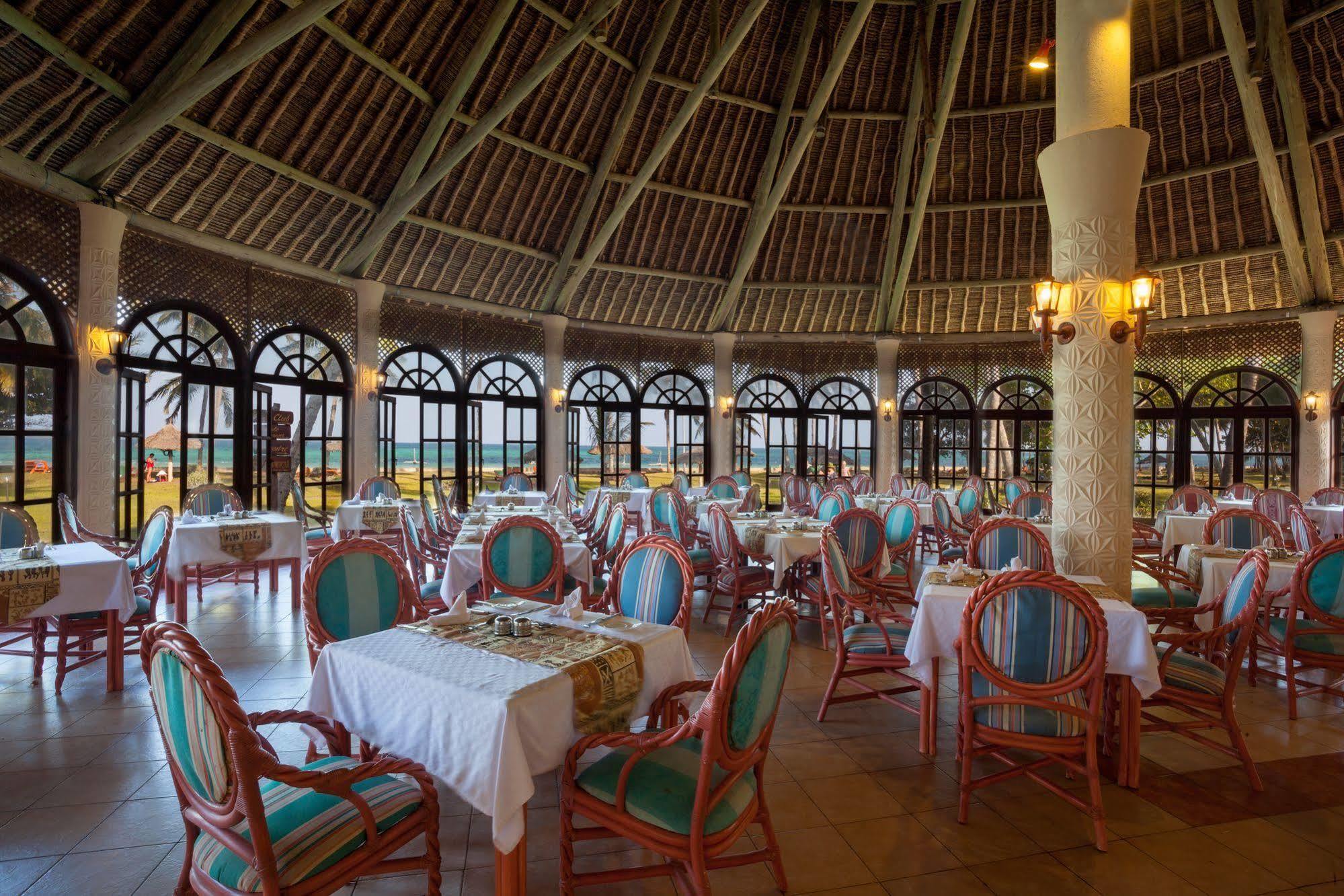 Neptune Paradise Beach Resort & Spa Galu Esterno foto