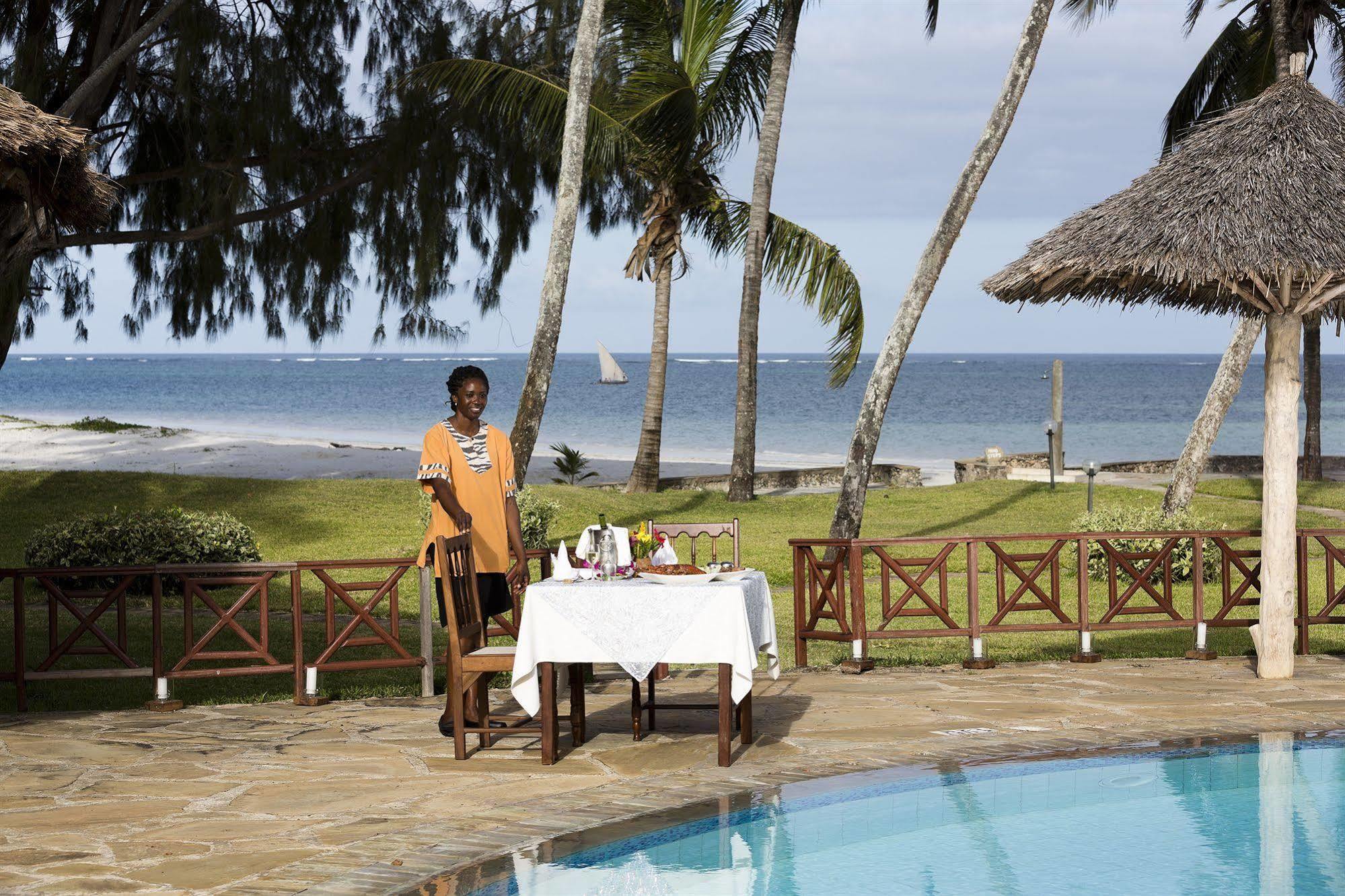 Neptune Paradise Beach Resort & Spa Galu Esterno foto