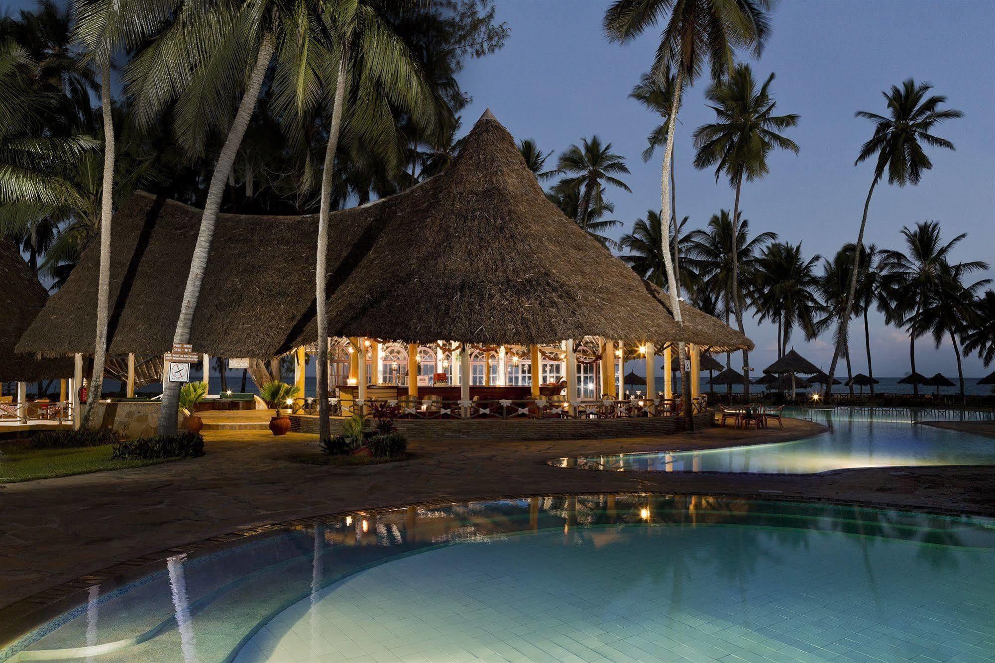 Neptune Paradise Beach Resort & Spa Galu Esterno foto