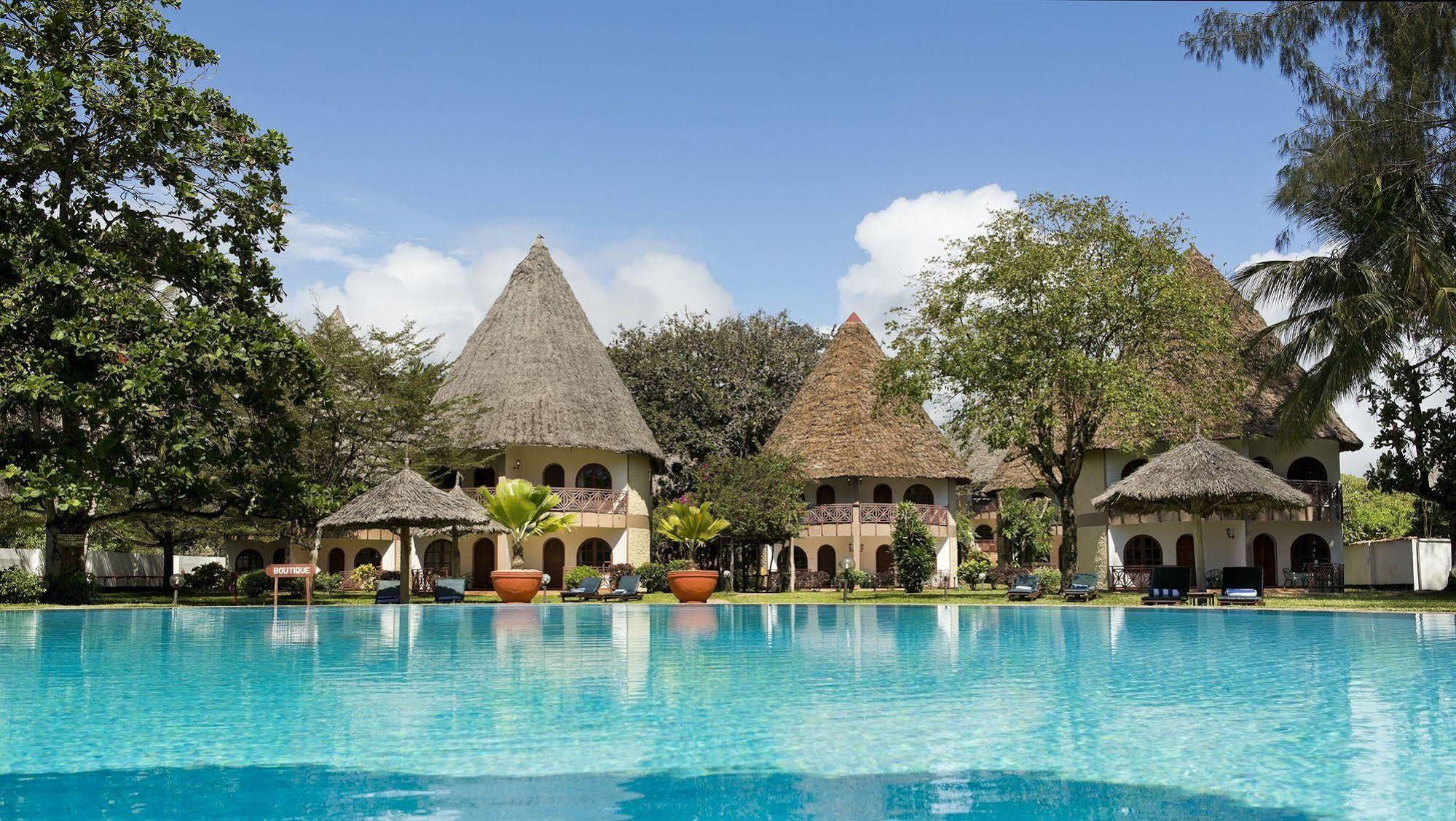 Neptune Paradise Beach Resort & Spa Galu Esterno foto